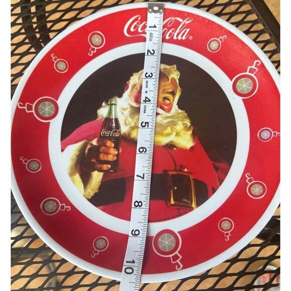 Set of 3 Gibson Christmas Santa Holding Coca-Cola Collectible Decorative Plates - Picture 5 of 12
